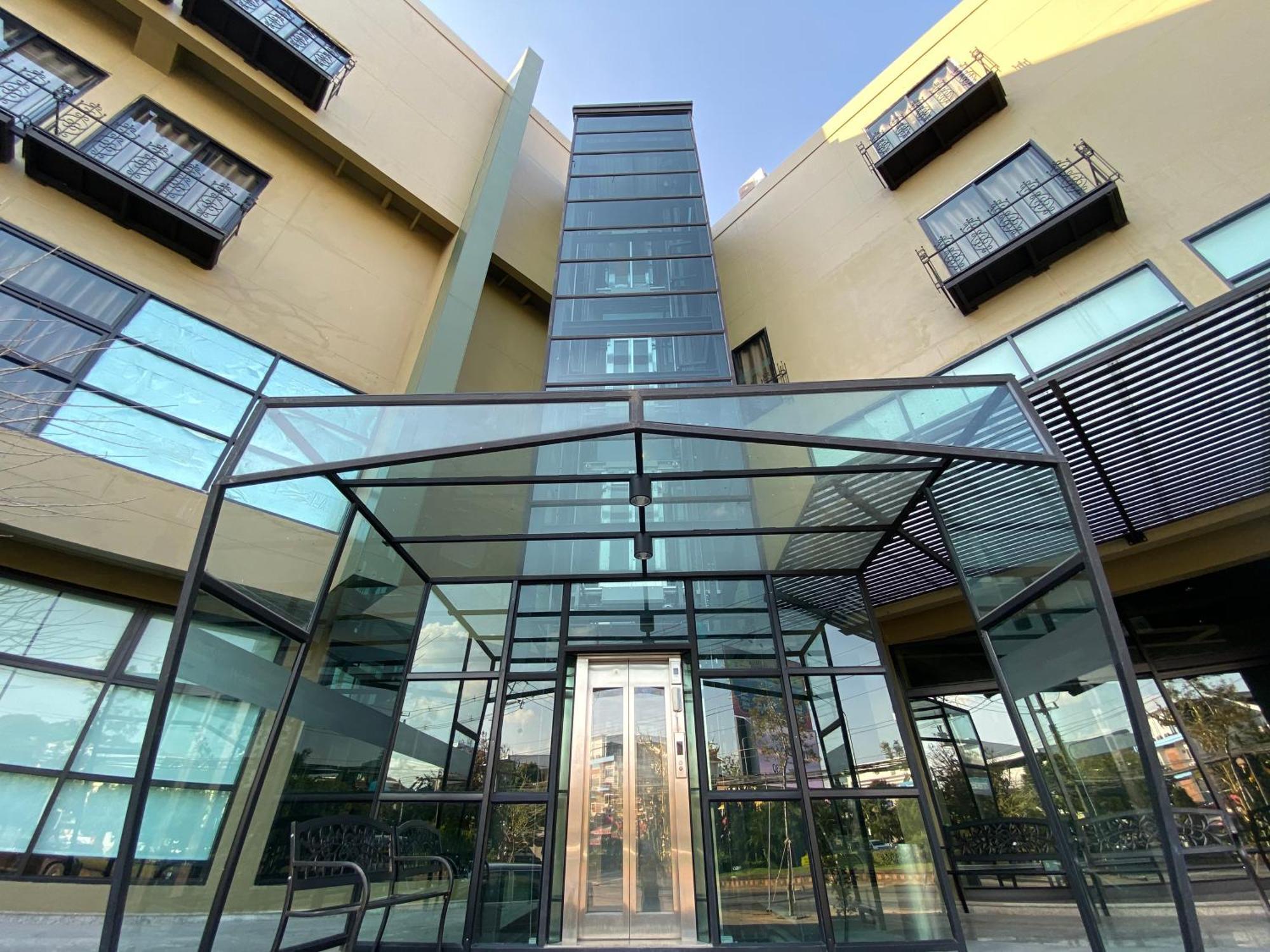 Work Den Chiangrai Hotel Chiang Rai Exterior foto